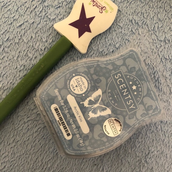 Arctic kiss scentsy bar & spatula